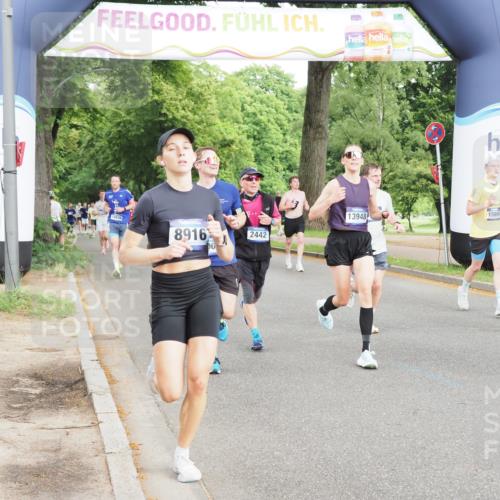 29.06.2025 - hella hamburg halbmarathon MichiJ http://msf.ph/oto/8310740 29.06.2025 10:36:00 Zwischen KM18-KM19 1460, 2442, 4377, 4601, 5915, 6081, 6134, 7067, 8234, 8916, 8927, 9213, 11679, 12534, 13007, 13672, 13948, 14814, 15894, 16149, 17979, 18790, 18836, 18856, 19181 meine-sportfotos.de