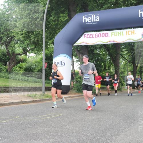 29.06.2025 - hella hamburg halbmarathon KatJ http://msf.ph/oto/8310755 29.06.2025 10:44:37 Zwischen KM18-KM19 1239, 3141, 4579, 6592, 8322 meine-sportfotos.de