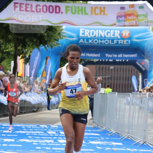 29.06.2025 - hella hamburg halbmarathon Strokosch-Dieckow http://msf.ph/oto/8310760 29.06.2025 10:12:18 Ziel 39, 47 meine-sportfotos.de