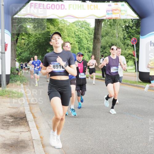 29.06.2025 - hella hamburg halbmarathon MichiJ http://msf.ph/oto/8310771 29.06.2025 10:36:01 Zwischen KM18-KM19 2442, 4377, 4601, 5915, 6081, 6134, 7067, 8234, 8916, 9213, 11679, 12534, 13007, 13672, 13948, 14814, 15894, 16149, 17979, 18790, 18836, 18856, 19181 meine-sportfotos.de