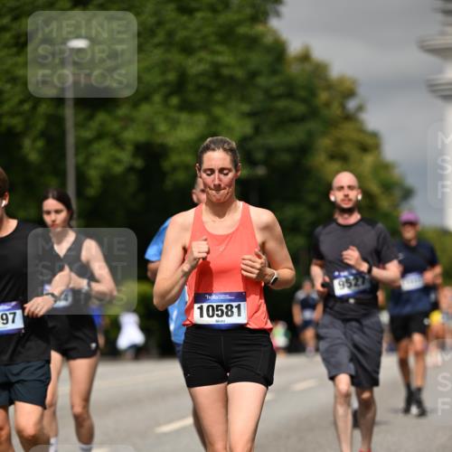 29.06.2025 - hella hamburg halbmarathon Dr. Thomas Lammeyer http://msf.ph/oto/8310806 29.06.2025 10:17:08 Kennedybrücke 1007, 1020, 1051, 1328, 1859, 2961, 3218, 3729, 4187, 4554, 4950, 5597, 5598, 7346, 7873, 8115, 8279, 8913, 9527, 10581 meine-sportfotos.de