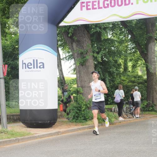 29.06.2025 - hella hamburg halbmarathon KatJ http://msf.ph/oto/8310837 29.06.2025 10:15:15 Zwischen KM18-KM19  meine-sportfotos.de