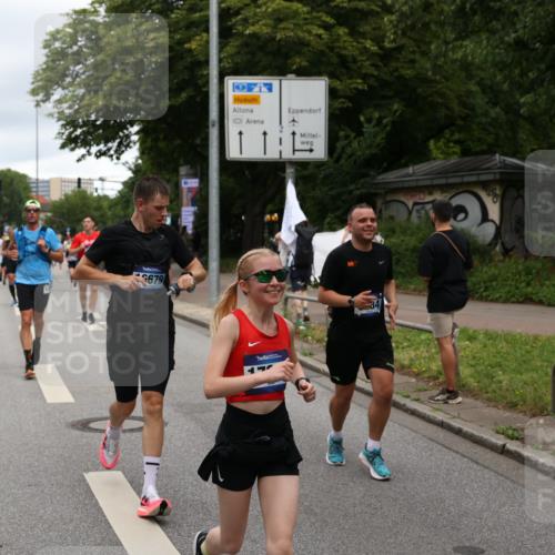 29.06.2025 - hella hamburg halbmarathon Yannick Fuchs http://msf.ph/oto/8310842 29.06.2025 10:50:34 20KM 1583, 1955, 2083, 2741, 3413, 3836, 4152, 5418, 5492, 5570, 6399, 6416, 6835, 7037, 7547, 7716, 8393, 8542, 8652, 8669, 8825, 8968, 9246, 9488, 9727, 9884, 9907, 9934, 10093, 10665, 11083, 11212, 12014, 12348, 12440, 12523, 12590, 12712, 13394, 13666, 13691, 13750, 14139, 14408, 14588, 14678, 14867, 15097, 15407, 15431, 15695, 15712, 16121, 16257, 16261, 16620, 16634, 16679, 17268, 17660, 17993, 18208, 18652, 18719, 18867, 18899, 19091 meine-sportfotos.de