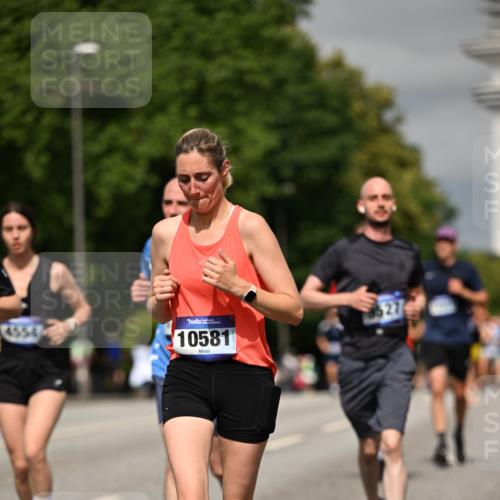 29.06.2025 - hella hamburg halbmarathon Dr. Thomas Lammeyer http://msf.ph/oto/8310929 29.06.2025 10:17:08 Kennedybrücke 1007, 1020, 1051, 1328, 1859, 2961, 3218, 3729, 4187, 4554, 4950, 5597, 5598, 7346, 7873, 8115, 8279, 8913, 9527, 10581 meine-sportfotos.de