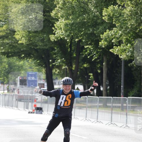 29.06.2025 - hella hamburg halbmarathon Jannik Wohlers http://msf.ph/oto/8310963 29.06.2025 08:58:54 Lombardsbrücke  meine-sportfotos.de