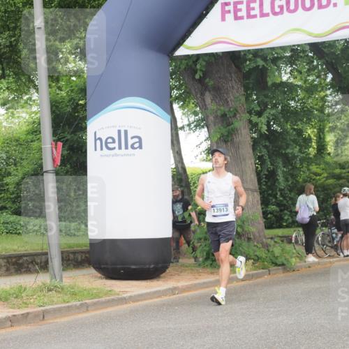 29.06.2025 - hella hamburg halbmarathon KatJ http://msf.ph/oto/8310974 29.06.2025 10:15:16 Zwischen KM18-KM19  meine-sportfotos.de