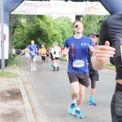 29.06.2025 - hella hamburg halbmarathon MichiJ http://msf.ph/oto/8310988 29.06.2025 10:36:02 Zwischen KM18-KM19 2442, 4377, 4601, 5915, 6081, 6134, 7067, 8916, 9213, 11519, 11679, 12534, 13007, 13672, 13948, 14814, 15894, 16149, 17979, 18790, 18836, 18856, 18923, 19181 meine-sportfotos.de