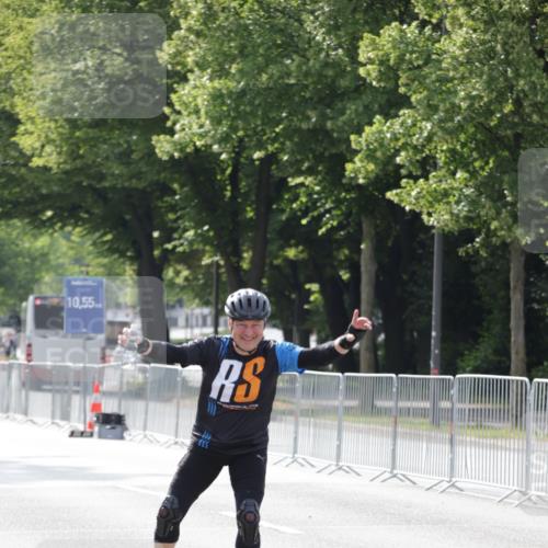 29.06.2025 - hella hamburg halbmarathon Jannik Wohlers http://msf.ph/oto/8311034 29.06.2025 08:58:54 Lombardsbrücke  meine-sportfotos.de