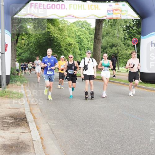 29.06.2025 - hella hamburg halbmarathon MichiJ http://msf.ph/oto/8311163 29.06.2025 10:36:03 Zwischen KM18-KM19 2442, 4377, 4601, 5915, 6081, 6134, 7067, 8916, 9213, 11519, 12534, 13007, 13672, 13948, 14814, 15894, 17979, 18790, 18836, 18923, 19181 meine-sportfotos.de
