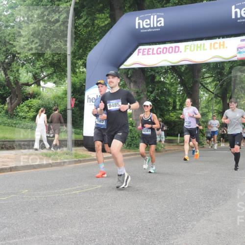 29.06.2025 - hella hamburg halbmarathon KatJ http://msf.ph/oto/8311168 29.06.2025 10:44:43 Zwischen KM18-KM19 2236, 2711, 7082, 7833, 8322 meine-sportfotos.de