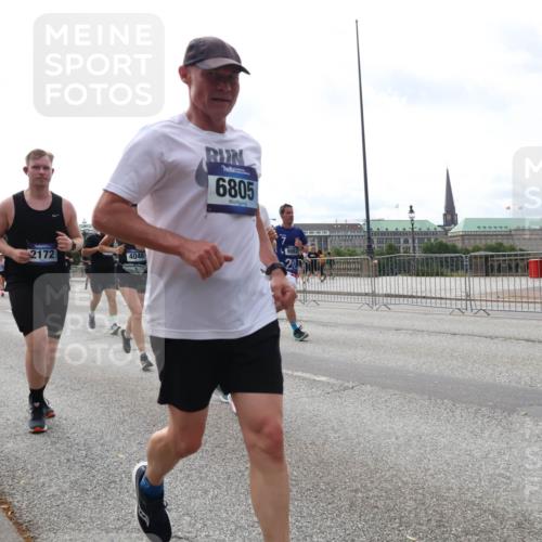29.06.2025 - hella hamburg halbmarathon Lena Gebhardt http://msf.ph/oto/8311192 29.06.2025 10:21:59 Lombardsbrücke 2172, 4046, 6805, 9062, 1003, 1072, 1158, 1191, 1250, 1294, 1419, 1668, 1958, 1963, 2009, 2063, 2172, 2315, 2353, 2514, 2529, 2744, 3050, 3172, 3458, 3606, 3768, 3770, 3995, 4046, 4289, 4366, 4375, 4376, 4697, 5122, 5412, 5641, 5759, 5957, 6086, 6475, 6676, 6805, 6881, 6977, 7075, 7162, 7612, 7672, 8286, 8431, 8715, 8860, 8884, 8896, 8954, 8959, 9002, 9062, 9369, 9483, 9532, 10874 meine-sportfotos.de