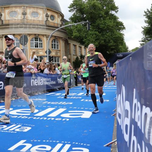 29.06.2025 - hella hamburg halbmarathon Strokosch-Dieckow http://msf.ph/oto/8311246 29.06.2025 10:57:03 Ziel 1485, 4261, 4299, 5033, 8669, 11043, 11143, 11212, 11638, 13691, 14139, 14408, 14588, 14678, 15726, 16470, 16909, 17617, 18208, 18719, 19091 meine-sportfotos.de