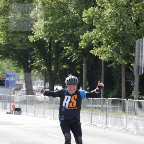 29.06.2025 - hella hamburg halbmarathon Jannik Wohlers http://msf.ph/oto/8311309 29.06.2025 08:58:55 Lombardsbrücke  meine-sportfotos.de