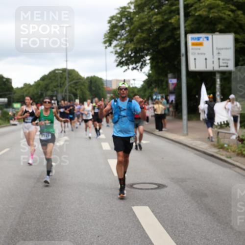 29.06.2025 - hella hamburg halbmarathon Yannick Fuchs http://msf.ph/oto/8311347 29.06.2025 10:50:36 20KM 1583, 1955, 2083, 2741, 3413, 3836, 4152, 4940, 5418, 5492, 5570, 6399, 6416, 6835, 7037, 7547, 7716, 8393, 8542, 8652, 8669, 8825, 9488, 9727, 9884, 9907, 9934, 10093, 10212, 10665, 11083, 11212, 12014, 12348, 12440, 12523, 12590, 12712, 13394, 13666, 13691, 13750, 14139, 14408, 14588, 14678, 14867, 15097, 15407, 15431, 15695, 15712, 16121, 16257, 16261, 16634, 16679, 17268, 17660, 17993, 18208, 18652, 18719, 18867, 18899, 19091 meine-sportfotos.de