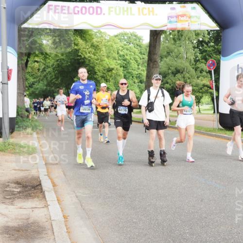 29.06.2025 - hella hamburg halbmarathon MichiJ http://msf.ph/oto/8311360 29.06.2025 10:36:03 Zwischen KM18-KM19 2442, 4377, 4601, 5915, 6081, 6134, 7067, 8916, 9213, 11519, 12534, 13007, 13672, 13948, 14814, 15894, 17979, 18790, 18836, 18923, 19181 meine-sportfotos.de
