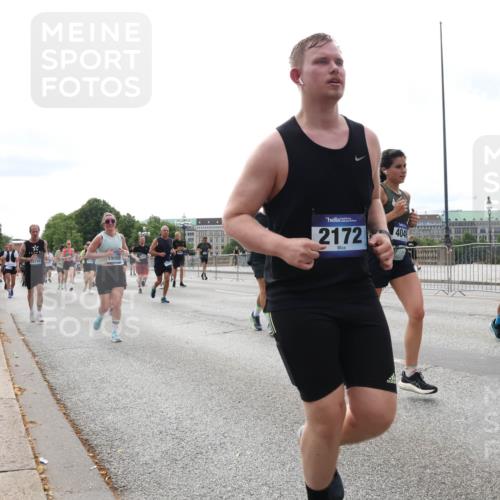 29.06.2025 - hella hamburg halbmarathon Lena Gebhardt http://msf.ph/oto/8311378 29.06.2025 10:22:00 Lombardsbrücke 16796, 19099, 2172, 404, 1003, 1072, 1158, 1191, 1250, 1294, 1419, 1668, 1958, 1963, 2009, 2063, 2172, 2315, 2353, 2514, 2529, 2744, 3050, 3172, 3458, 3606, 3768, 3770, 3995, 4046, 4289, 4366, 4375, 4376, 4697, 4970, 5122, 5412, 5641, 5759, 5957, 6086, 6475, 6676, 6805, 6881, 6977, 7075, 7162, 7612, 7672, 8286, 8431, 8715, 8860, 8884, 8896, 8954, 8959, 9002, 9062, 9369, 9483, 9532, 10874 meine-sportfotos.de