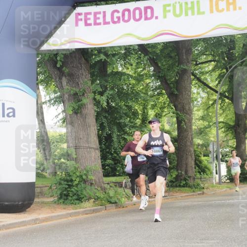 29.06.2025 - hella hamburg halbmarathon KatJ http://msf.ph/oto/8311442 29.06.2025 10:15:22 Zwischen KM18-KM19  meine-sportfotos.de