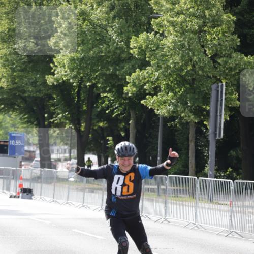 29.06.2025 - hella hamburg halbmarathon Jannik Wohlers http://msf.ph/oto/8311503 29.06.2025 08:58:55 Lombardsbrücke  meine-sportfotos.de