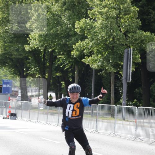 29.06.2025 - hella hamburg halbmarathon Jannik Wohlers http://msf.ph/oto/8311547 29.06.2025 08:58:55 Lombardsbrücke  meine-sportfotos.de