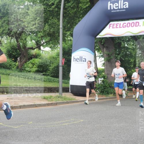 29.06.2025 - hella hamburg halbmarathon KatJ http://msf.ph/oto/8311558 29.06.2025 10:44:47 Zwischen KM18-KM19 1611, 2236, 6595, 7082 meine-sportfotos.de