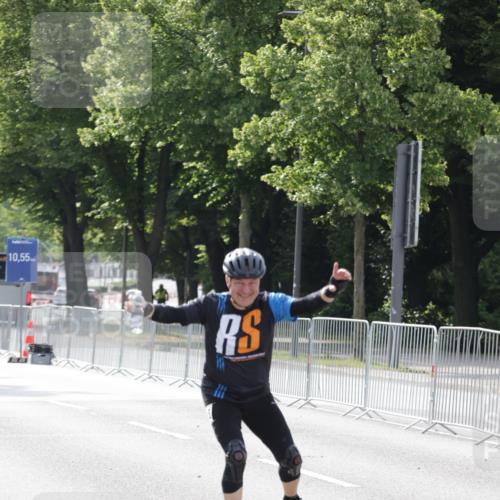 29.06.2025 - hella hamburg halbmarathon Jannik Wohlers http://msf.ph/oto/8311583 29.06.2025 08:58:55 Lombardsbrücke  meine-sportfotos.de