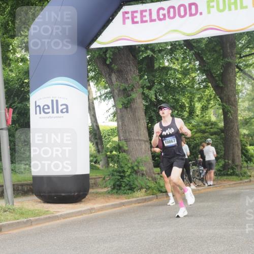 29.06.2025 - hella hamburg halbmarathon KatJ http://msf.ph/oto/8311584 29.06.2025 10:15:22 Zwischen KM18-KM19  meine-sportfotos.de