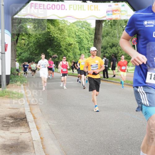 29.06.2025 - hella hamburg halbmarathon MichiJ http://msf.ph/oto/8311647 29.06.2025 10:36:05 Zwischen KM18-KM19 2442, 4377, 5915, 6081, 6836, 8916, 9213, 10480, 11519, 12534, 13007, 13948, 15894, 18836, 18923, 19181 meine-sportfotos.de
