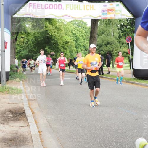 29.06.2025 - hella hamburg halbmarathon MichiJ http://msf.ph/oto/8311669 29.06.2025 10:36:05 Zwischen KM18-KM19 2442, 4377, 5915, 6081, 6836, 8916, 9213, 10480, 11519, 12534, 13007, 13948, 15894, 18836, 18923, 19181 meine-sportfotos.de