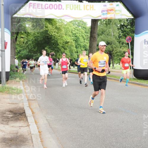29.06.2025 - hella hamburg halbmarathon MichiJ http://msf.ph/oto/8311723 29.06.2025 10:36:05 Zwischen KM18-KM19 2442, 4377, 5915, 6081, 6836, 8916, 9213, 10480, 11519, 12534, 13007, 13948, 15894, 18836, 18923, 19181 meine-sportfotos.de