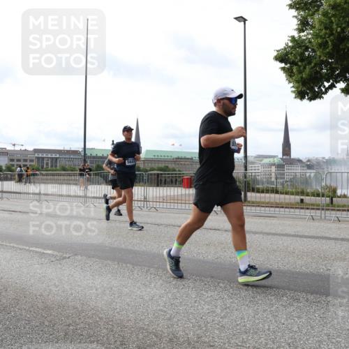 29.06.2025 - hella hamburg halbmarathon Lena Gebhardt http://msf.ph/oto/8311754 29.06.2025 10:22:02 Lombardsbrücke 19099, 5641, 1003, 1072, 1158, 1191, 1250, 1294, 1419, 1668, 1958, 1963, 2009, 2022, 2063, 2172, 2315, 2353, 2514, 2529, 2744, 3050, 3172, 3458, 3606, 3768, 3995, 4046, 4113, 4114, 4289, 4366, 4375, 4376, 4829, 4970, 5122, 5641, 5759, 5957, 6086, 6307, 6475, 6676, 6805, 6881, 6977, 7075, 7162, 7612, 7672, 8286, 8431, 8715, 8860, 8884, 8896, 8954, 8959, 9002, 9062, 9369, 9483 meine-sportfotos.de