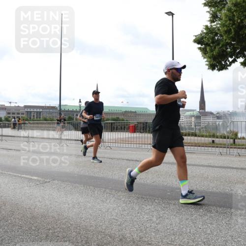 29.06.2025 - hella hamburg halbmarathon Lena Gebhardt http://msf.ph/oto/8311774 29.06.2025 10:22:02 Lombardsbrücke 19099, 5641, 1003, 1072, 1158, 1191, 1250, 1294, 1419, 1668, 1958, 1963, 2009, 2022, 2063, 2172, 2315, 2353, 2514, 2529, 2744, 3050, 3172, 3458, 3606, 3768, 3995, 4046, 4113, 4114, 4289, 4366, 4375, 4376, 4829, 4970, 5122, 5641, 5759, 5957, 6086, 6307, 6475, 6676, 6805, 6881, 6977, 7075, 7162, 7612, 7672, 8286, 8431, 8715, 8860, 8884, 8896, 8954, 8959, 9002, 9062, 9369, 9483 meine-sportfotos.de