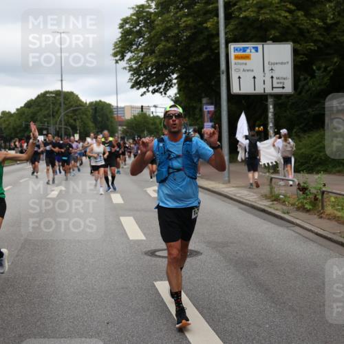 29.06.2025 - hella hamburg halbmarathon Yannick Fuchs http://msf.ph/oto/8311807 29.06.2025 10:50:36 20KM 1583, 1955, 2083, 2741, 3413, 3836, 4152, 4940, 5418, 5492, 5570, 6399, 6416, 6835, 7037, 7547, 7716, 8393, 8542, 8652, 8669, 8825, 9488, 9727, 9884, 9907, 9934, 10093, 10212, 10665, 11083, 11212, 12014, 12348, 12440, 12523, 12590, 12712, 13394, 13666, 13691, 13750, 14139, 14408, 14588, 14678, 14867, 15097, 15407, 15431, 15695, 15712, 16121, 16257, 16261, 16634, 16679, 17268, 17660, 17993, 18208, 18652, 18719, 18867, 18899, 19091 meine-sportfotos.de