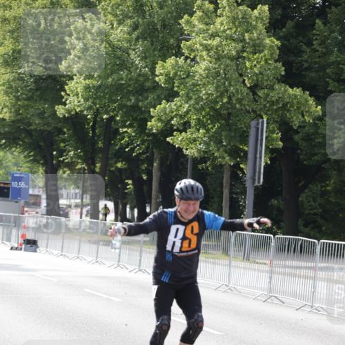29.06.2025 - hella hamburg halbmarathon Jannik Wohlers http://msf.ph/oto/8311824 29.06.2025 08:58:55 Lombardsbrücke  meine-sportfotos.de
