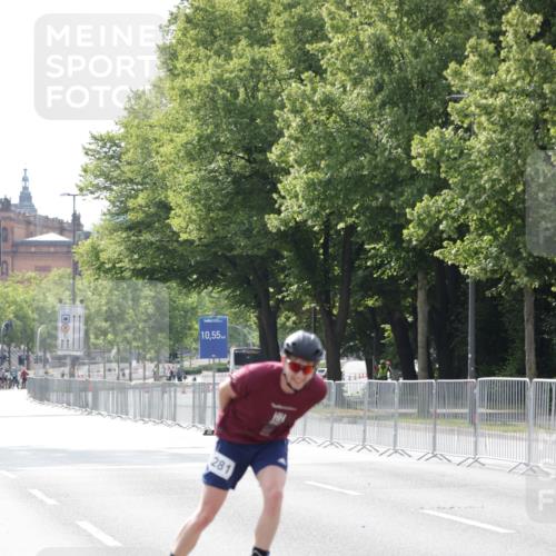 29.06.2025 - hella hamburg halbmarathon Jannik Wohlers http://msf.ph/oto/8311857 29.06.2025 08:58:59 Lombardsbrücke  meine-sportfotos.de