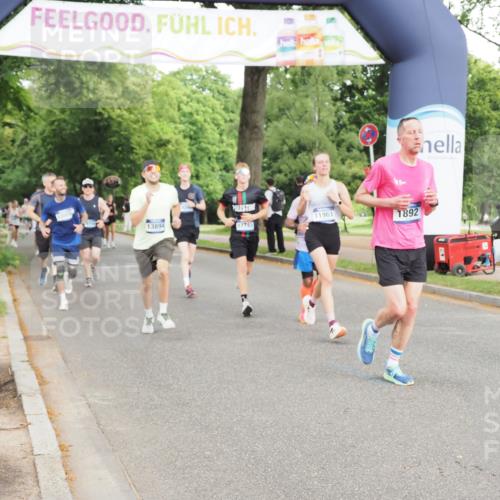 29.06.2025 - hella hamburg halbmarathon MichiJ http://msf.ph/oto/8311905 29.06.2025 10:36:11 Zwischen KM18-KM19 1892, 2340, 6836, 7367, 8216, 10480, 11961, 12149, 12747, 13450, 13570, 15857, 17743 meine-sportfotos.de