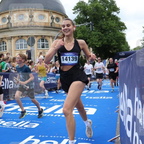 29.06.2025 - hella hamburg halbmarathon Strokosch-Dieckow http://msf.ph/oto/8311973 29.06.2025 10:57:12 Ziel 1387, 1877, 2417, 2676, 4167, 4261, 4940, 8585, 9450, 9577, 9884, 9934, 10383, 11590, 11612, 12014, 12590, 13750, 14139, 14588, 15110, 15229, 15664, 15726, 16625, 17617, 17660, 17779, 17848, 17993, 18208, 19184 meine-sportfotos.de