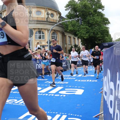 29.06.2025 - hella hamburg halbmarathon Strokosch-Dieckow http://msf.ph/oto/8312012 29.06.2025 10:57:13 Ziel 1387, 1877, 2417, 2676, 4167, 4261, 4940, 8585, 9450, 9577, 9884, 9934, 10383, 11590, 11612, 12014, 12590, 13664, 13750, 14139, 15110, 15229, 15664, 15726, 16625, 17660, 17779, 17848, 17993, 18208, 19184 meine-sportfotos.de