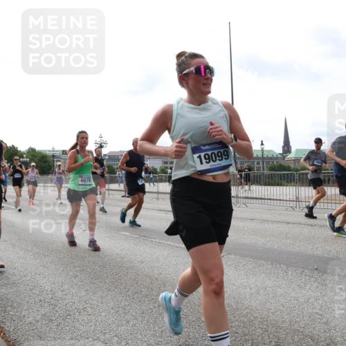 29.06.2025 - hella hamburg halbmarathon Lena Gebhardt http://msf.ph/oto/8312013 29.06.2025 10:22:02 Lombardsbrücke 16796, 10167, 6676, 19099, 1003, 1072, 1158, 1191, 1250, 1294, 1419, 1668, 1958, 1963, 2009, 2022, 2063, 2172, 2315, 2353, 2514, 2529, 2744, 3050, 3172, 3458, 3606, 3768, 3995, 4046, 4113, 4114, 4289, 4366, 4375, 4376, 4829, 4970, 5122, 5641, 5759, 5957, 6086, 6307, 6475, 6676, 6805, 6881, 6977, 7075, 7162, 7612, 7672, 8286, 8431, 8715, 8860, 8884, 8896, 8954, 8959, 9002, 9062, 9369, 9483 meine-sportfotos.de