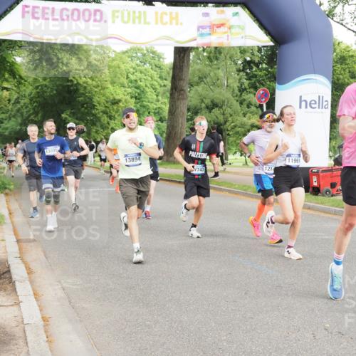 29.06.2025 - hella hamburg halbmarathon MichiJ http://msf.ph/oto/8312059 29.06.2025 10:36:12 Zwischen KM18-KM19 1892, 2340, 6836, 7367, 8216, 10480, 11961, 12149, 12747, 13450, 13570, 13894, 15857, 17743, 18206 meine-sportfotos.de