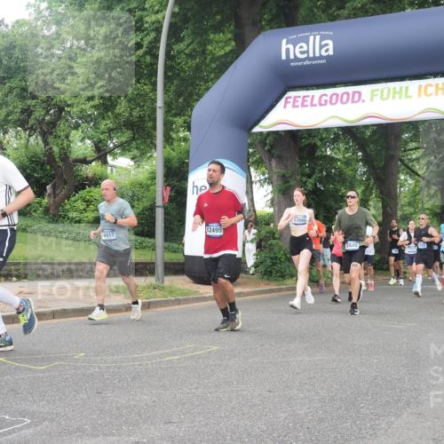 29.06.2025 - hella hamburg halbmarathon KatJ http://msf.ph/oto/8312089 29.06.2025 10:44:51 Zwischen KM18-KM19 1611, 2236, 2282, 2806, 2840, 6595, 7856 meine-sportfotos.de
