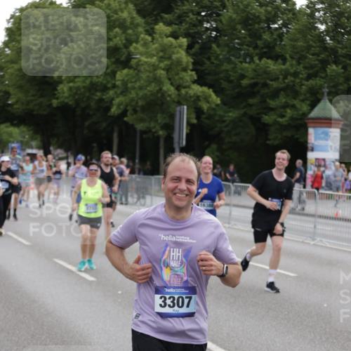 29.06.2025 - hella hamburg halbmarathon Jannik Wohlers http://msf.ph/oto/8312115 29.06.2025 10:38:33 Lombardsbrücke 1232, 1390, 1451, 2524, 2534, 3307, 3745, 3927, 4257, 4320, 4410, 4964, 6062, 6112, 6611, 7263, 8367, 8783, 9455, 9708, 9974, 9977, 10072, 10554, 10604, 10696, 11059, 12028, 12072, 12410, 12722, 13060, 13922, 14557, 14558, 14856, 16181, 16335, 16346, 16388, 16841, 16883, 18050, 18504 meine-sportfotos.de