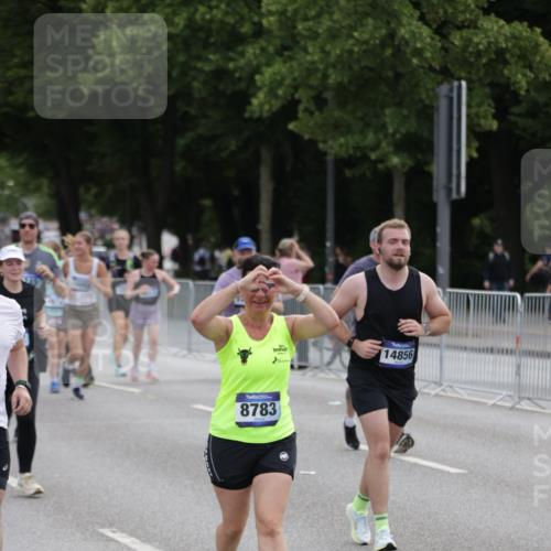 29.06.2025 - hella hamburg halbmarathon Jannik Wohlers http://msf.ph/oto/8312152 29.06.2025 10:38:34 Lombardsbrücke 1232, 1390, 1451, 2524, 2534, 3307, 3745, 3927, 4257, 4320, 4410, 4964, 6062, 6112, 6611, 7263, 7589, 8367, 8457, 8783, 9455, 9708, 9974, 9977, 10072, 10554, 10604, 10696, 11059, 12028, 12092, 12410, 12722, 13060, 13922, 14557, 14558, 14856, 16335, 16388, 16841, 16883, 17313, 18050, 18504 meine-sportfotos.de