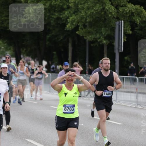 29.06.2025 - hella hamburg halbmarathon Jannik Wohlers http://msf.ph/oto/8312180 29.06.2025 10:38:34 Lombardsbrücke 1232, 1390, 1451, 2524, 2534, 3307, 3745, 3927, 4257, 4320, 4410, 4964, 6062, 6112, 6611, 7263, 7589, 8367, 8457, 8783, 9455, 9708, 9974, 9977, 10072, 10554, 10604, 10696, 11059, 12028, 12092, 12410, 12722, 13060, 13922, 14557, 14558, 14856, 16335, 16388, 16841, 16883, 17313, 18050, 18504 meine-sportfotos.de