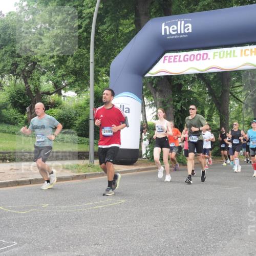 29.06.2025 - hella hamburg halbmarathon KatJ http://msf.ph/oto/8312191 29.06.2025 10:44:51 Zwischen KM18-KM19 1611, 2236, 2282, 2806, 2840, 6595, 7856 meine-sportfotos.de