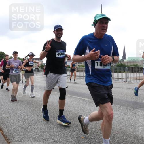 29.06.2025 - hella hamburg halbmarathon Lena Gebhardt http://msf.ph/oto/8312213 29.06.2025 10:47:01 Lombardsbrücke 5700, 1363, 4604, 18924, 1831, 1073, 1185, 1286, 1363, 1371, 1375, 1593, 1607, 1704, 1720, 1961, 1999, 2162, 2211, 2320, 2327, 2537, 2555, 2556, 2665, 2981, 3277, 3406, 3407, 3469, 3734, 3823, 4184, 4202, 4239, 4296, 4342, 4355, 4483, 4604, 5111, 5114, 5700, 5796, 5953, 6485, 6496, 6740, 6879, 7073, 7412, 7430, 7431, 7767, 7827, 8131, 8477, 8486, 8553, 8684, 8706, 8967, 9691, 10230, 13969, 14261, 15852, 16882, 16987 meine-sportfotos.de