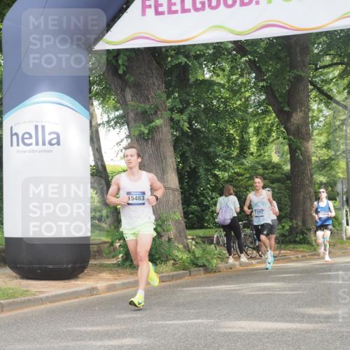 29.06.2025 - hella hamburg halbmarathon KatJ http://msf.ph/oto/8312221 29.06.2025 10:15:27 Zwischen KM18-KM19  meine-sportfotos.de