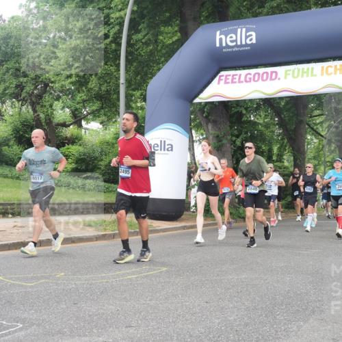 29.06.2025 - hella hamburg halbmarathon KatJ http://msf.ph/oto/8312240 29.06.2025 10:44:51 Zwischen KM18-KM19 1611, 2236, 2282, 2806, 2840, 6595, 7856 meine-sportfotos.de