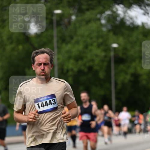 29.06.2025 - hella hamburg halbmarathon Dr. Thomas Lammeyer http://msf.ph/oto/8312312 29.06.2025 10:38:34 Kennedybrücke 1025, 1705, 1787, 2276, 2376, 2464, 2496, 2510, 2511, 2801, 3145, 3829, 4479, 4540, 4942, 5609, 6034, 6105, 6109, 6574, 6718, 6727, 6843, 7324, 7329, 7644, 8021, 8202, 8282, 8589, 9094, 9379, 9448, 9514, 10007, 10564, 10674, 11122, 11245, 11432 meine-sportfotos.de