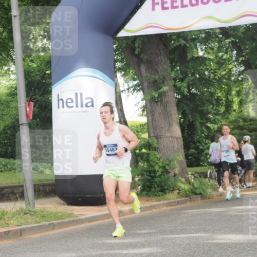 29.06.2025 - hella hamburg halbmarathon KatJ http://msf.ph/oto/8312332 29.06.2025 10:15:27 Zwischen KM18-KM19  meine-sportfotos.de