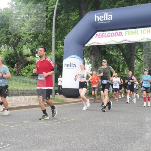 29.06.2025 - hella hamburg halbmarathon KatJ http://msf.ph/oto/8312333 29.06.2025 10:44:51 Zwischen KM18-KM19 1611, 2236, 2282, 2806, 2840, 6595, 7856 meine-sportfotos.de